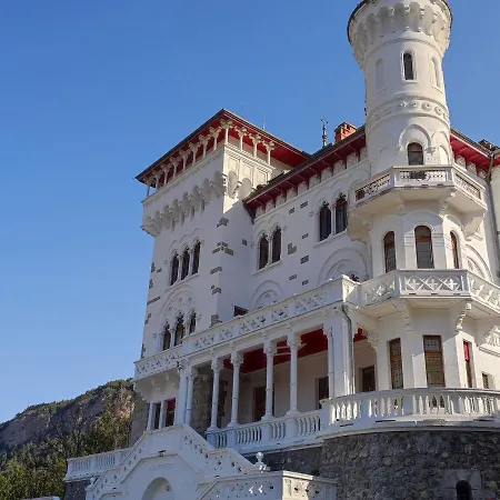 T2 Dans Un Chateau A Jausiers, Piscine Et Sauna, Ideal Pour 4 Personnes - Fr-1-165b-42 Apartment *